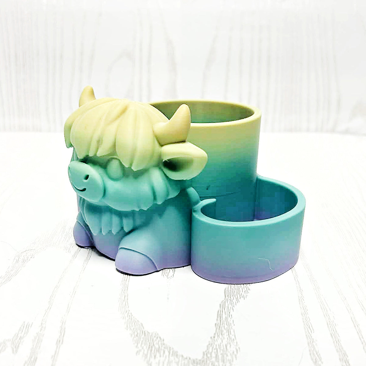 Pastel Highland Cow Desk Organizer - close-up design detail