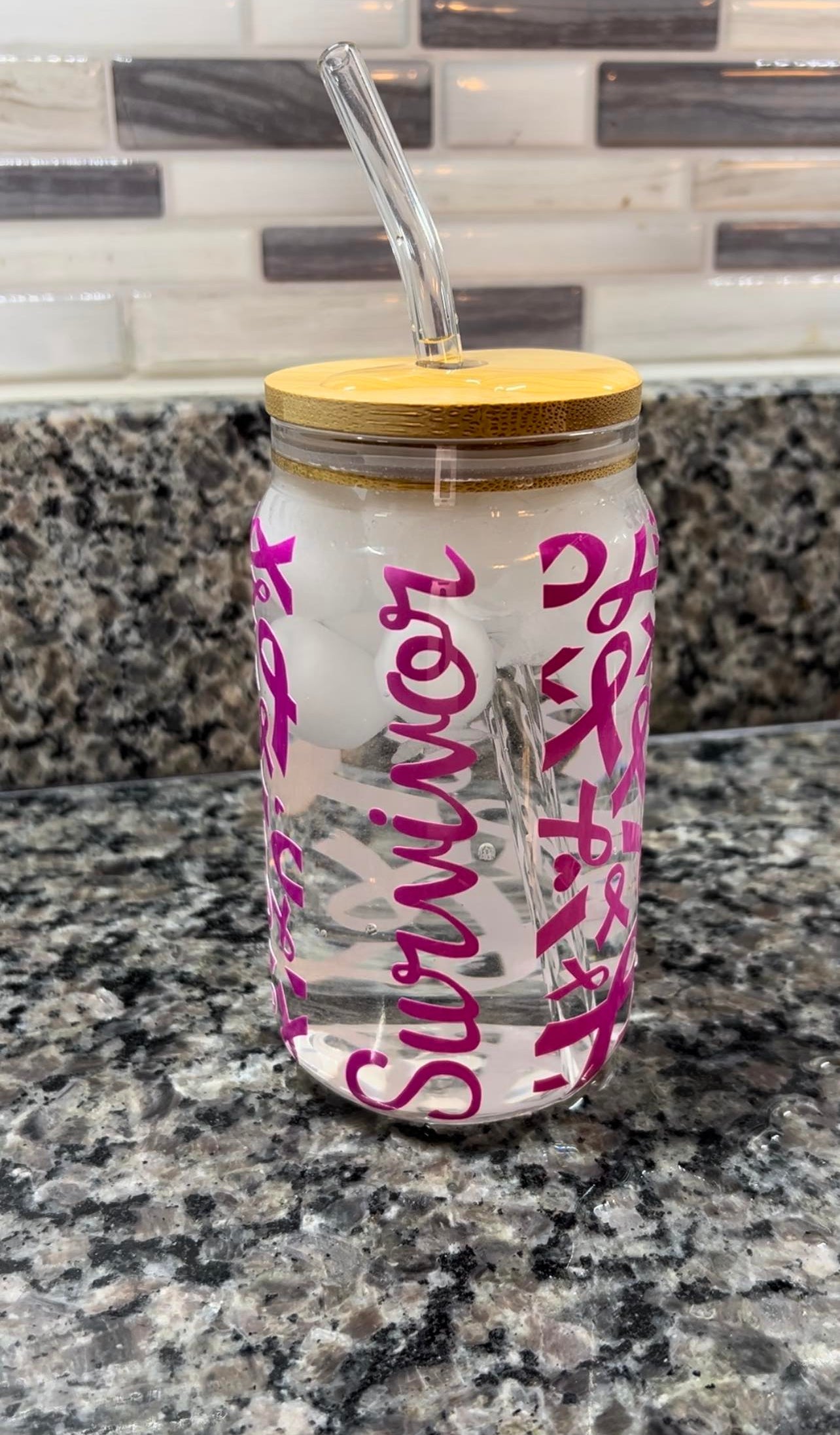 16 oz Breast Cancer Glass Cup with Bamboo Lid - Pint Beer Glass - Color Changing Vinyl - Survivor