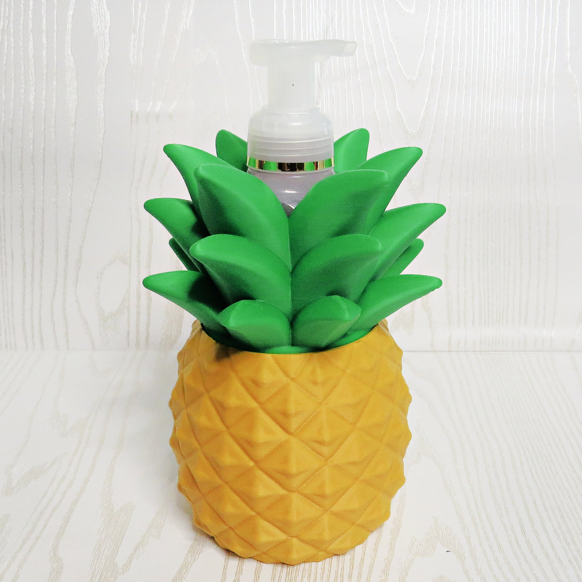 Pineapple Foaming Soap Bottle Holder – Cute 3D Printed Gold Pineapple with Diamond Texture and Green Leaf Crown – Bath and Body Works Foaming Soap Dispenser Stand – Tropical Beach Summer Bathroom Kitchen Counter Decor – Pineapple Lover Coastal Gift
