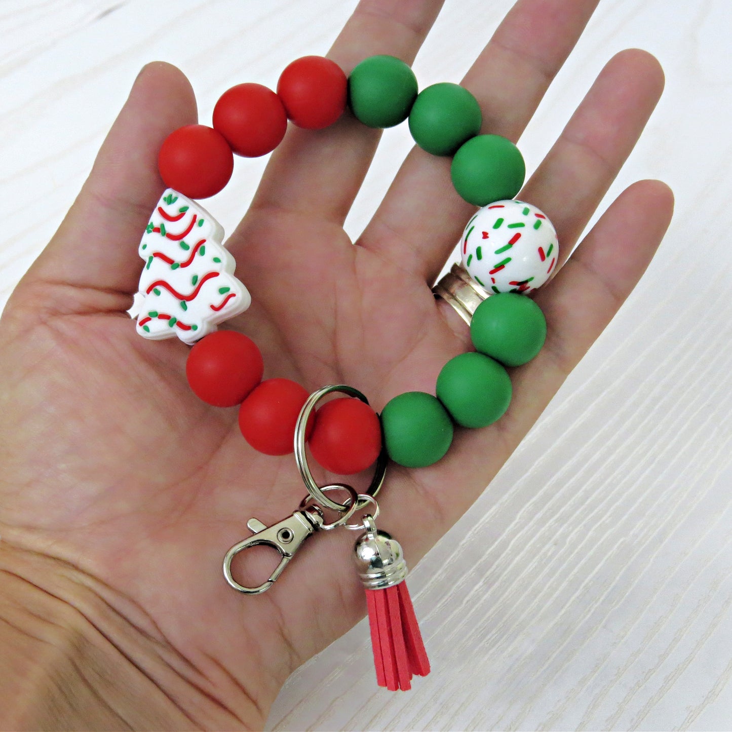 Christmas Beaded Wristlet Keychain – Red & Green Silicone Bracelet with Tree Charm