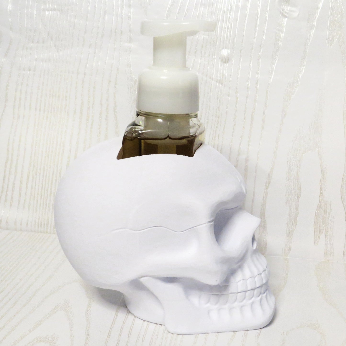 Skull Foaming Soap Holder – 3D Printed Gothic Halloween Skeleton Skull Decor – BBW Compatible