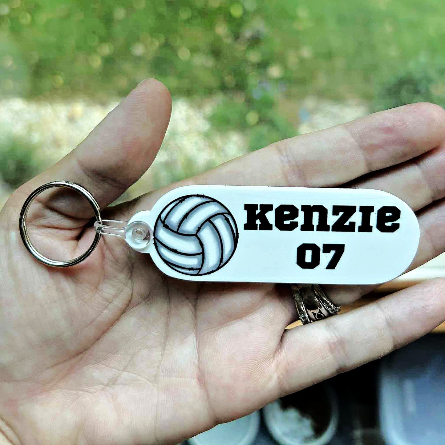 personalized-volleyball-keychain-custom-name-tag-player-gift