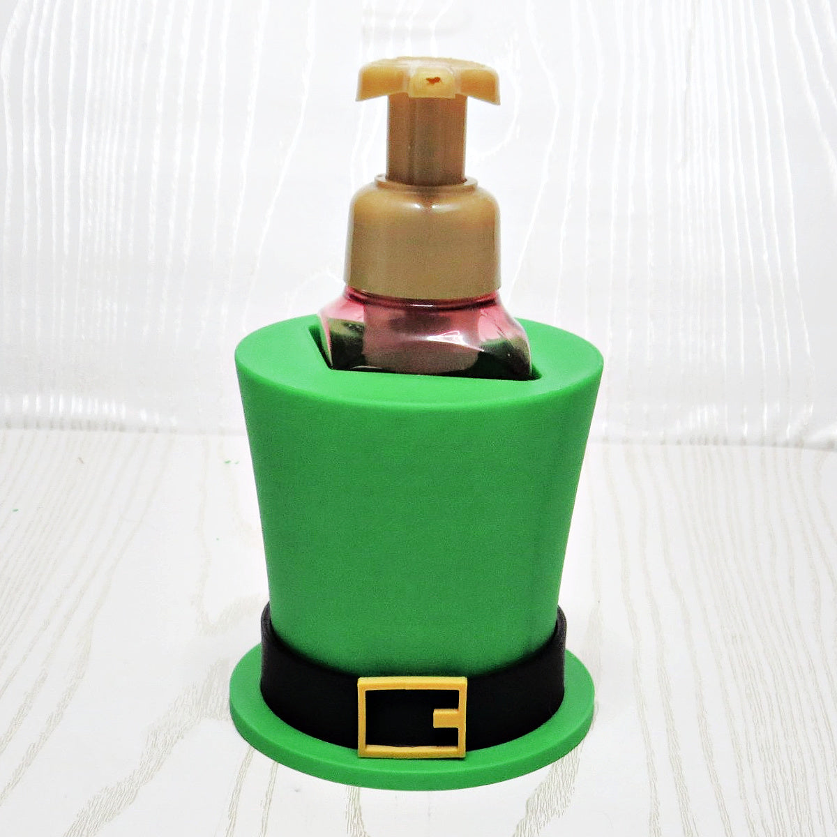 St. Patrick’s Day Leprechaun Hat Foaming Soap Holder – Festive Green Bathroom & Kitchen Sink Decor