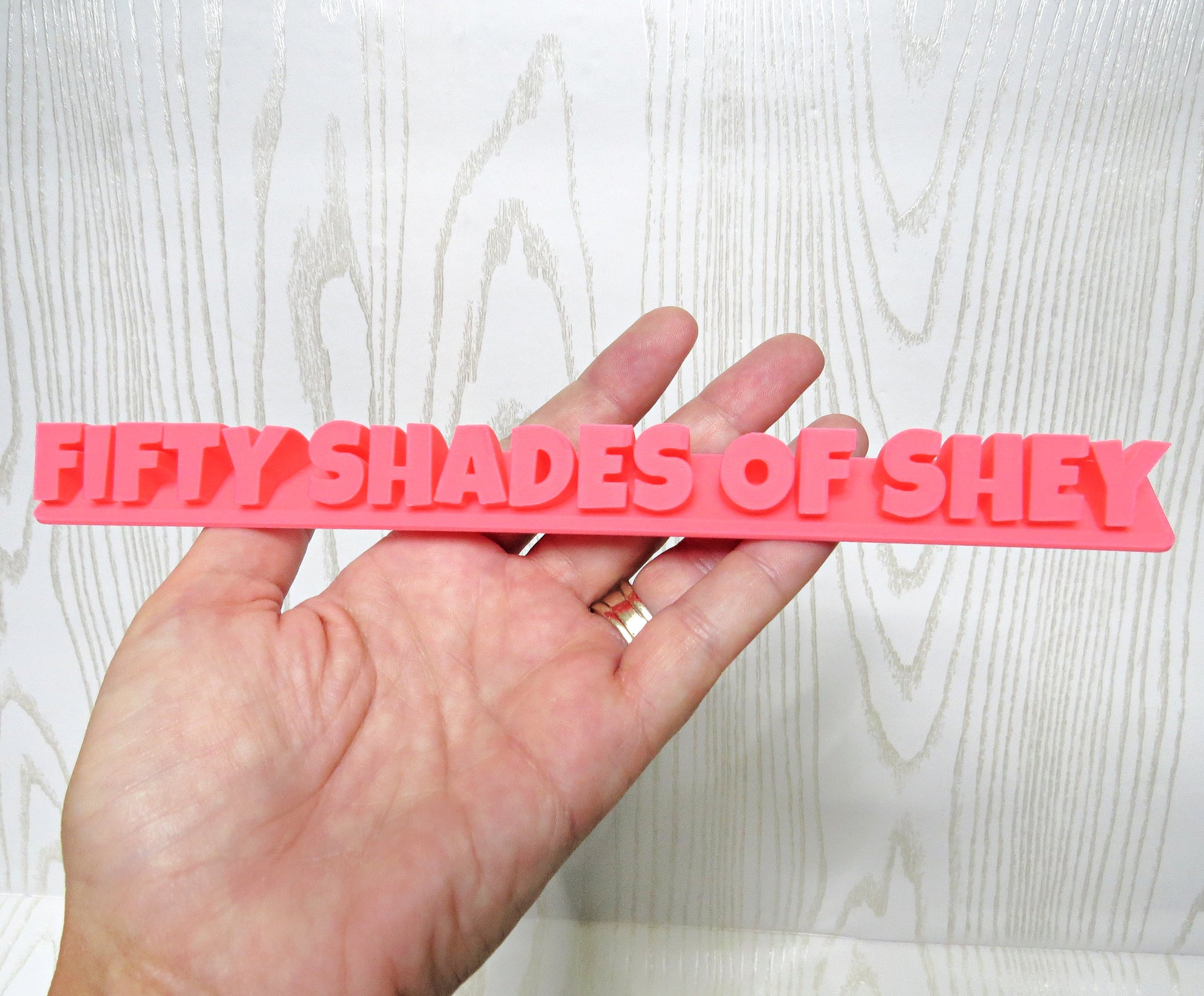 Personalized 3D Printed Nameplate - Custom Teacher Desk Sign - flat lay on surface