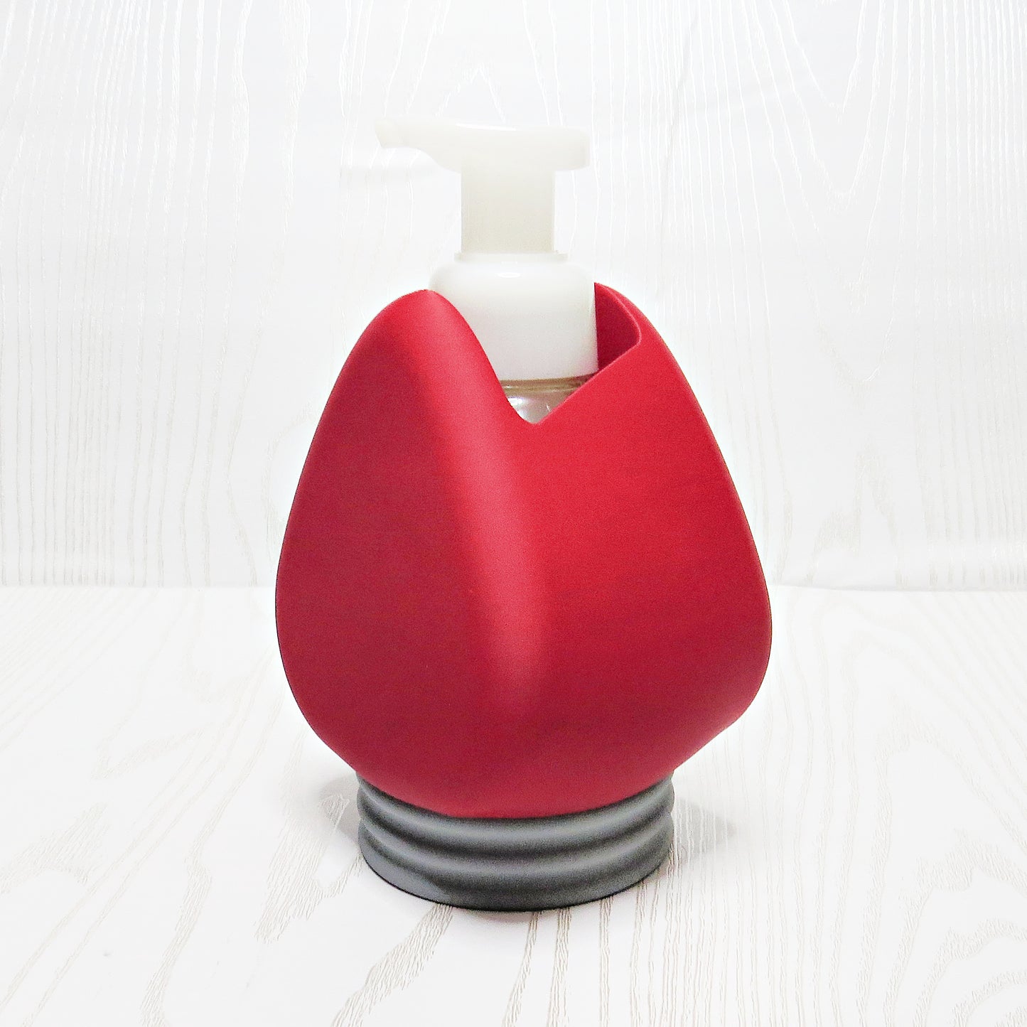Christmas Light Bulb Soap Holder for Bath and Body Works Foaming Soap Bottles - top view showing pump opening