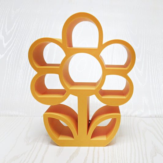 golden-yellow-3d-printed-retro-daisy-flower-silhouette-open-petal-compartments-stem-leaf-base-cottagecore-girls-room-decor