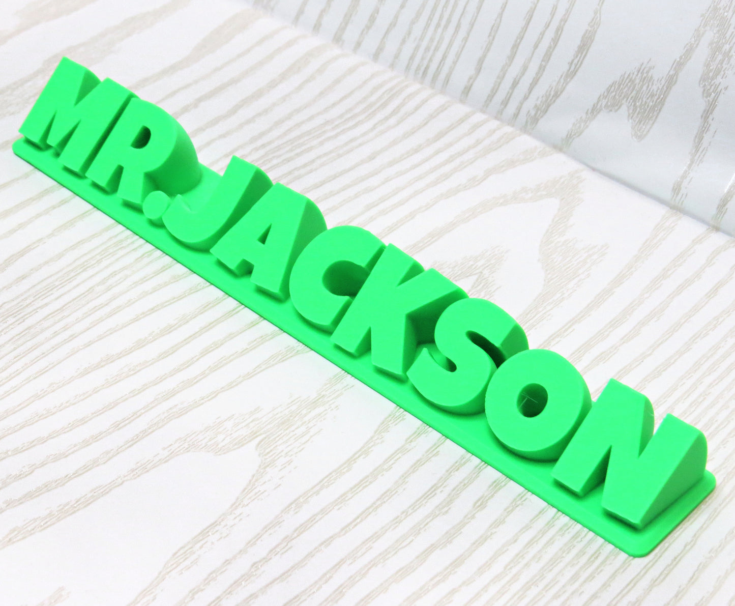 Personalized 3D Printed Nameplate - Custom Teacher Desk Sign - close-up design detail
