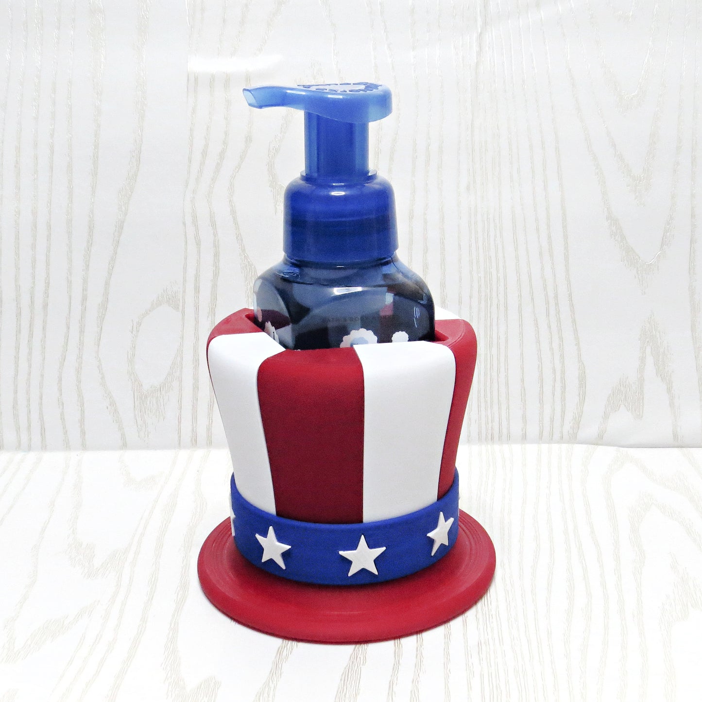 4th of July Uncle Sam Hat Foaming Soap Holder - top view showing pump opening