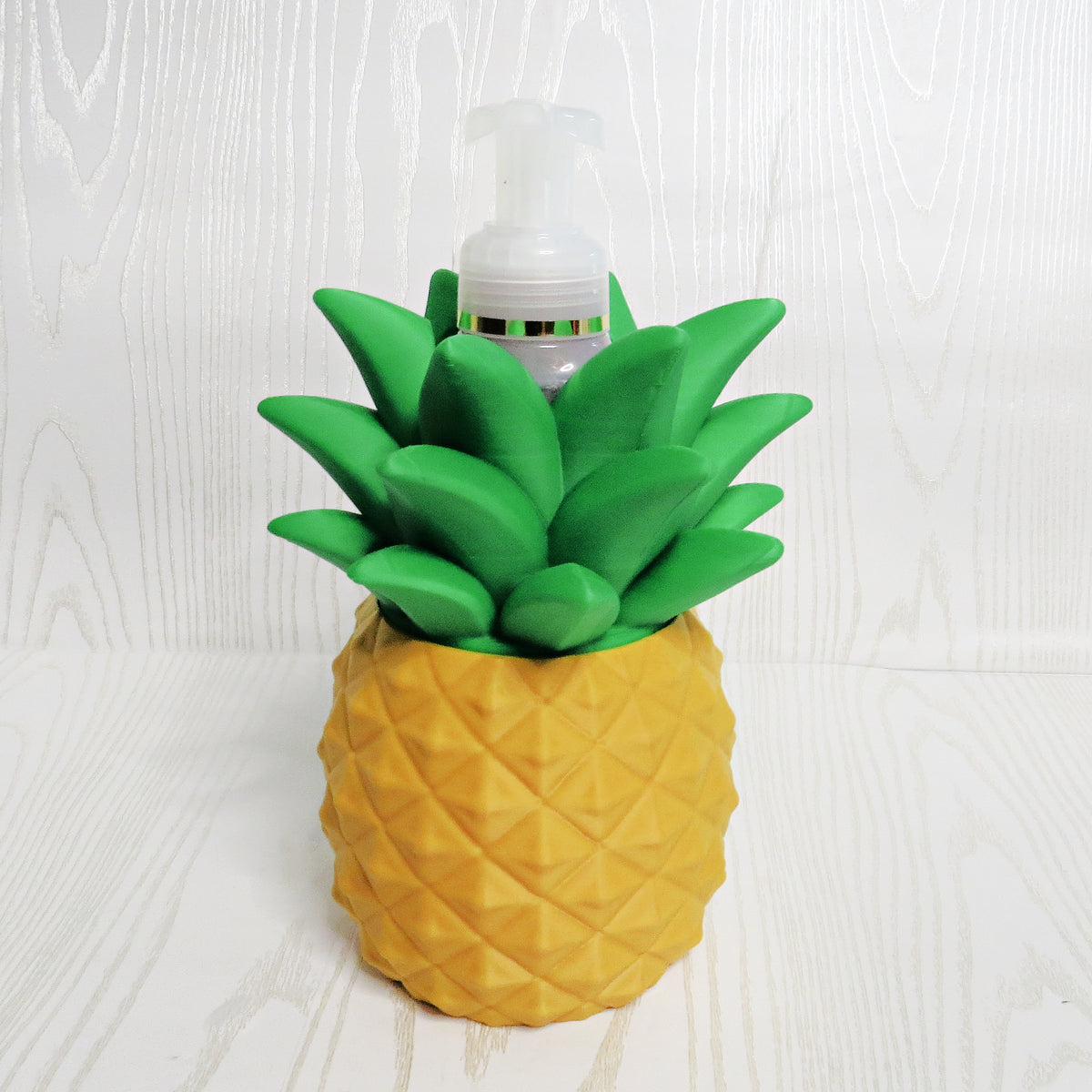 Pineapple Foaming Soap Bottle Holder – Cute 3D Printed Gold Pineapple with Diamond Texture and Green Leaf Crown – Bath and Body Works Foaming Soap Dispenser Stand – Tropical Beach Summer Bathroom Kitchen Counter Decor – Pineapple Lover Coastal Gift
