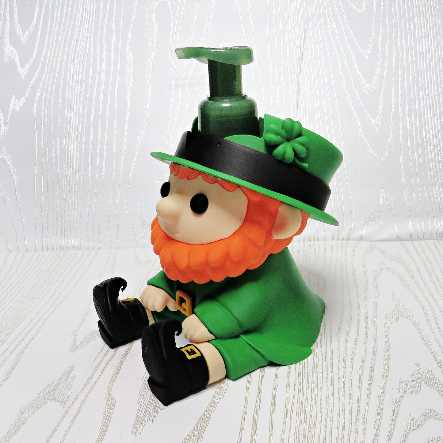 Leprechaun Foaming Soap Holder - Lucky Irish Kitchen & Bathroom Decor - top view showing pump opening
