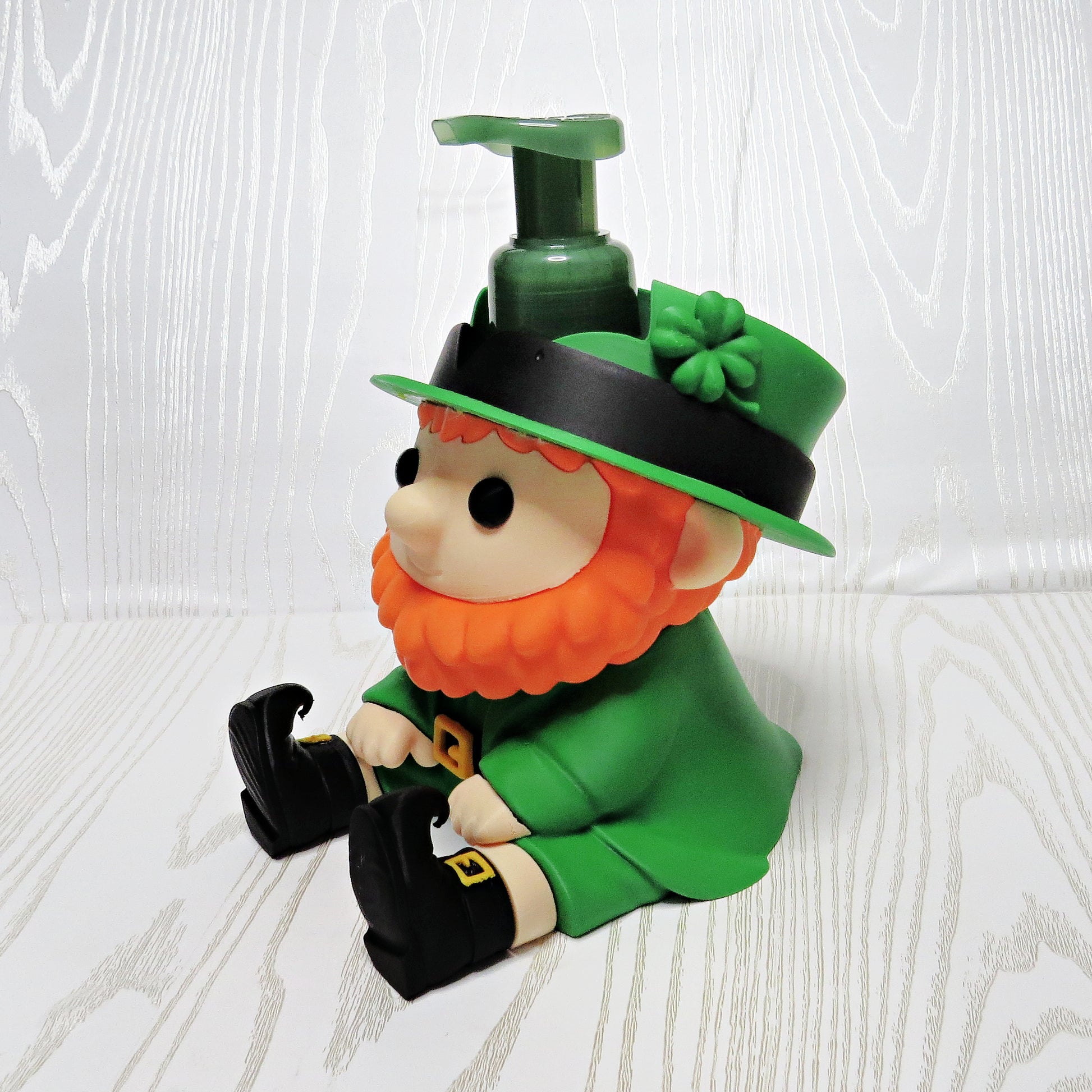 Leprechaun Foaming Soap Holder - Lucky Irish Kitchen & Bathroom Decor - top view showing pump opening