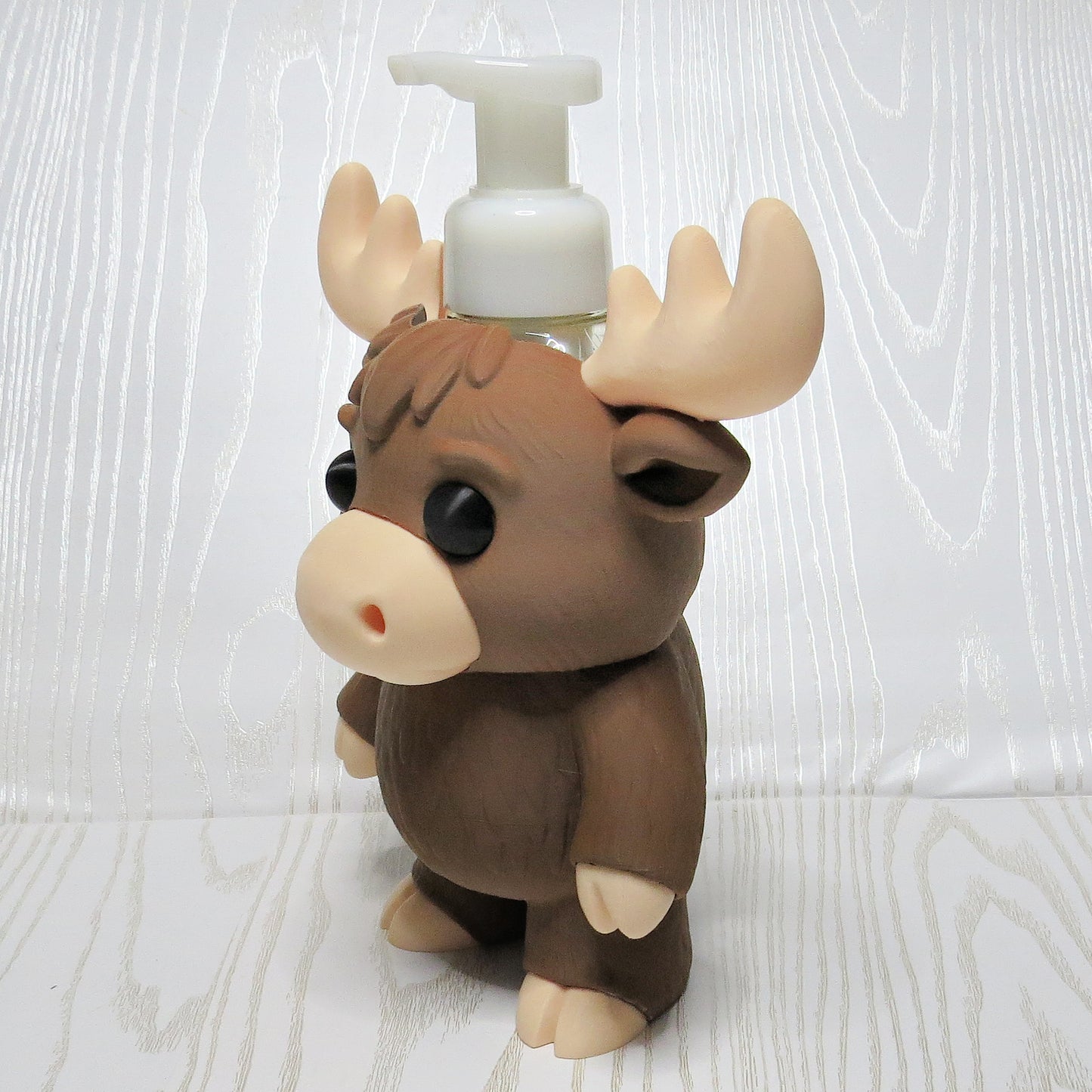 Moose Foaming Soap Bottle Holder – Cute 3D Printed Brown Moose with Cream Antlers – Bath and Body Works Foaming Soap Dispenser Stand – Woodland Rustic Cabin Bathroom Kitchen Counter Decor – Moose Lover Wildlife Nature Gift
