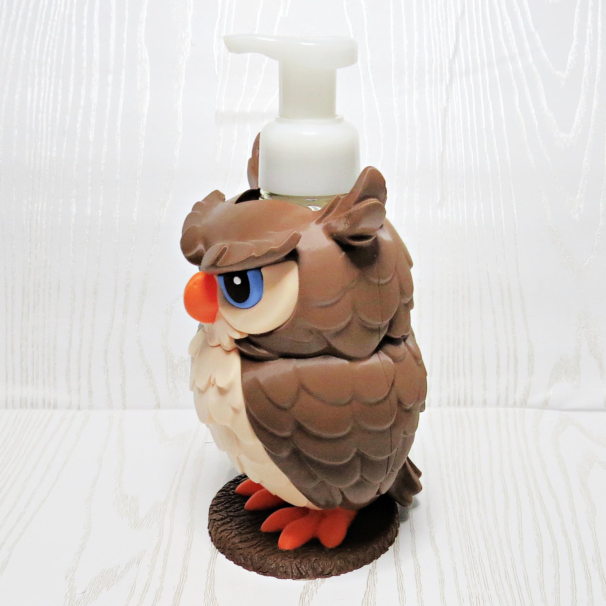 Owl Foaming Soap Holder - Cute Woodland Bathroom Decor - top view showing pump opening