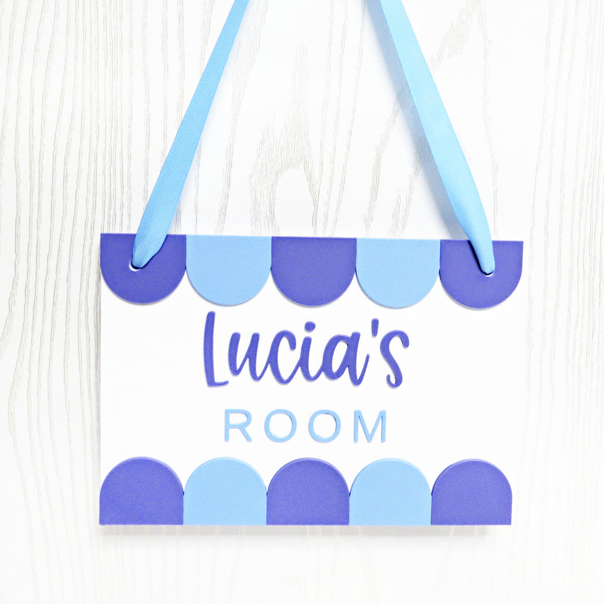 Personalized Scallop Room Sign — Custom Name Door Hanger with Ribbon for Kids Bedroom