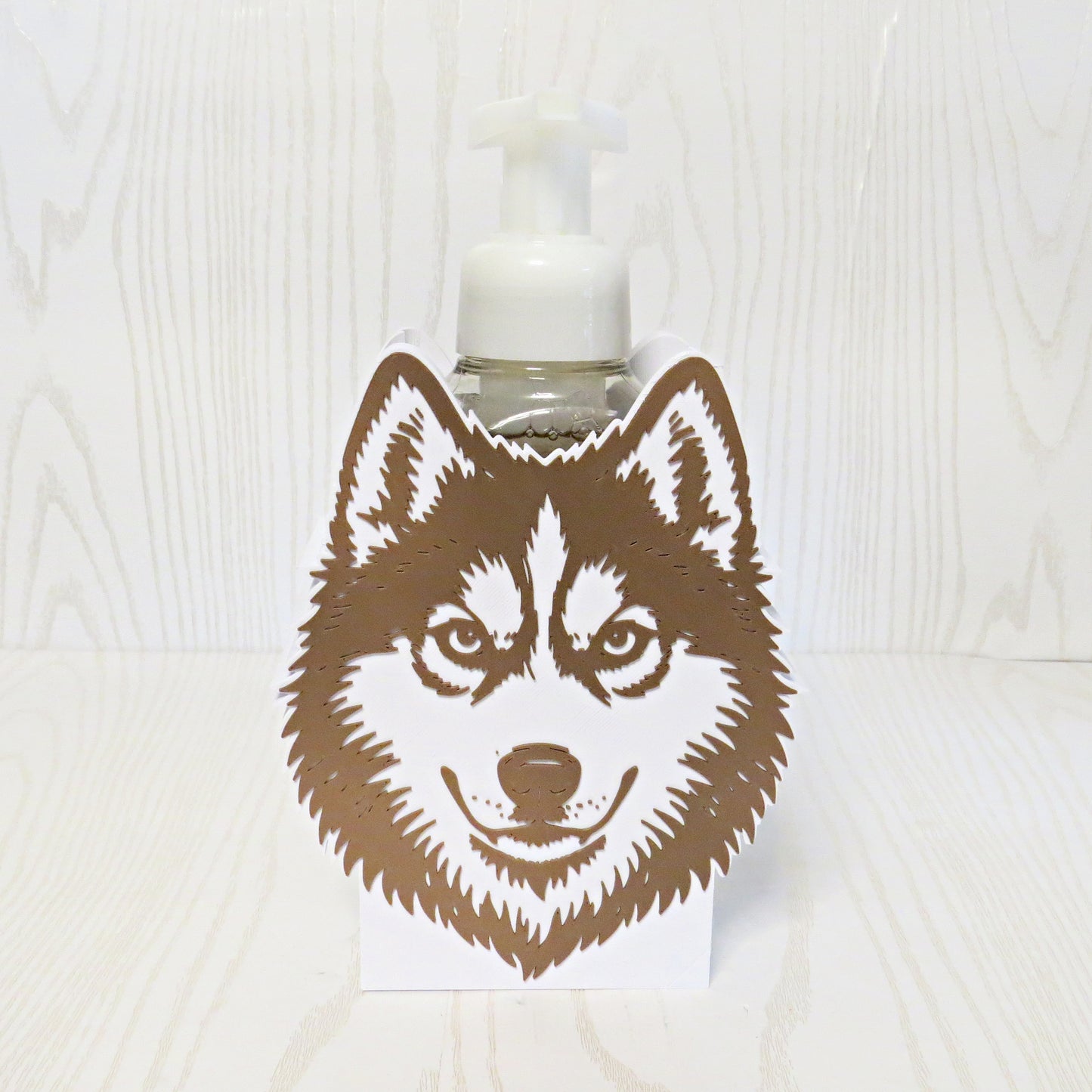 brown-white-3d-printed-husky-face-panel-foaming-soap-holder-fur-texture-expressive-eyes-white-markings-dog-breed-bathroom-decor