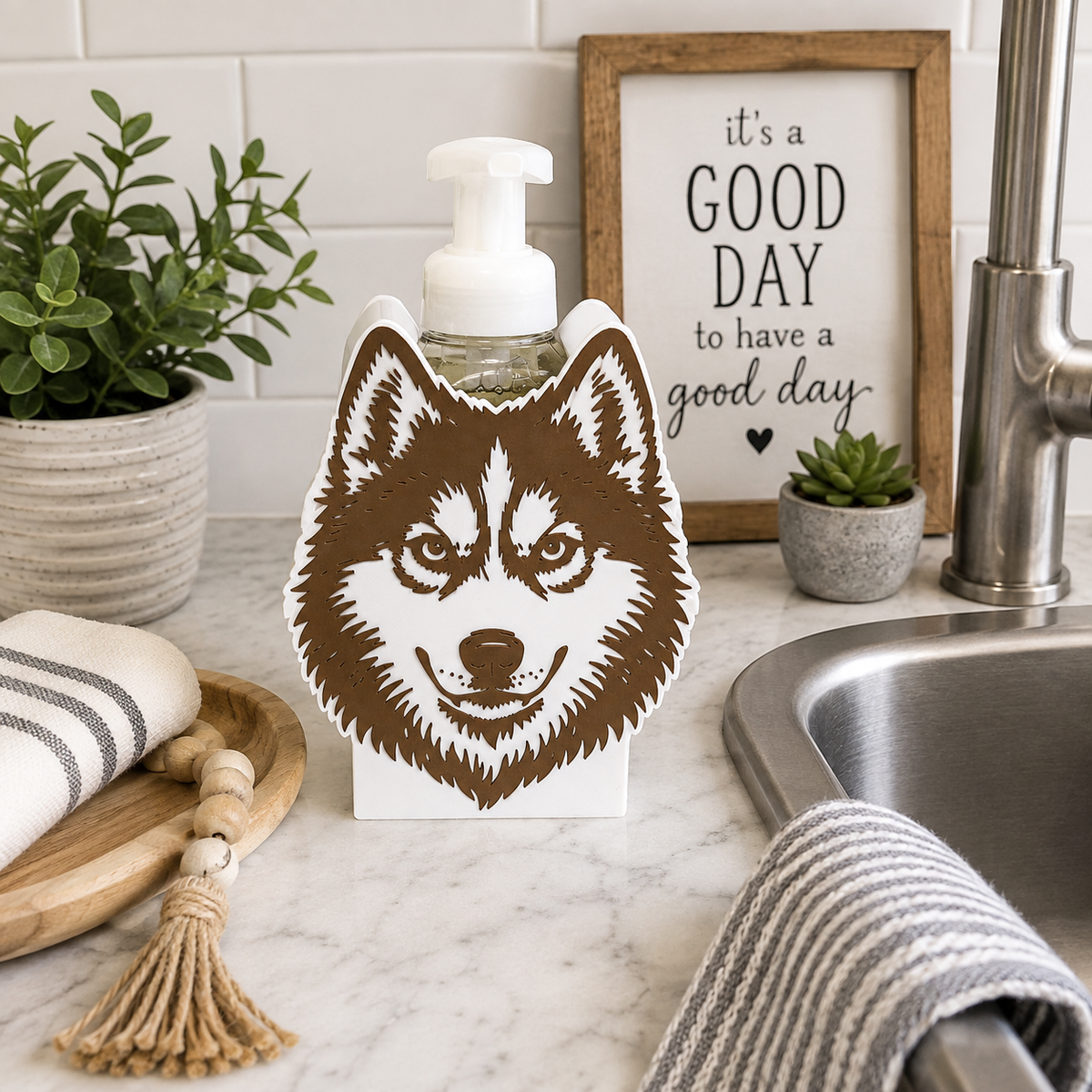 Husky Soap Holder – 3D Printed Brown White Husky Face Panel Decor – BBW Compatible