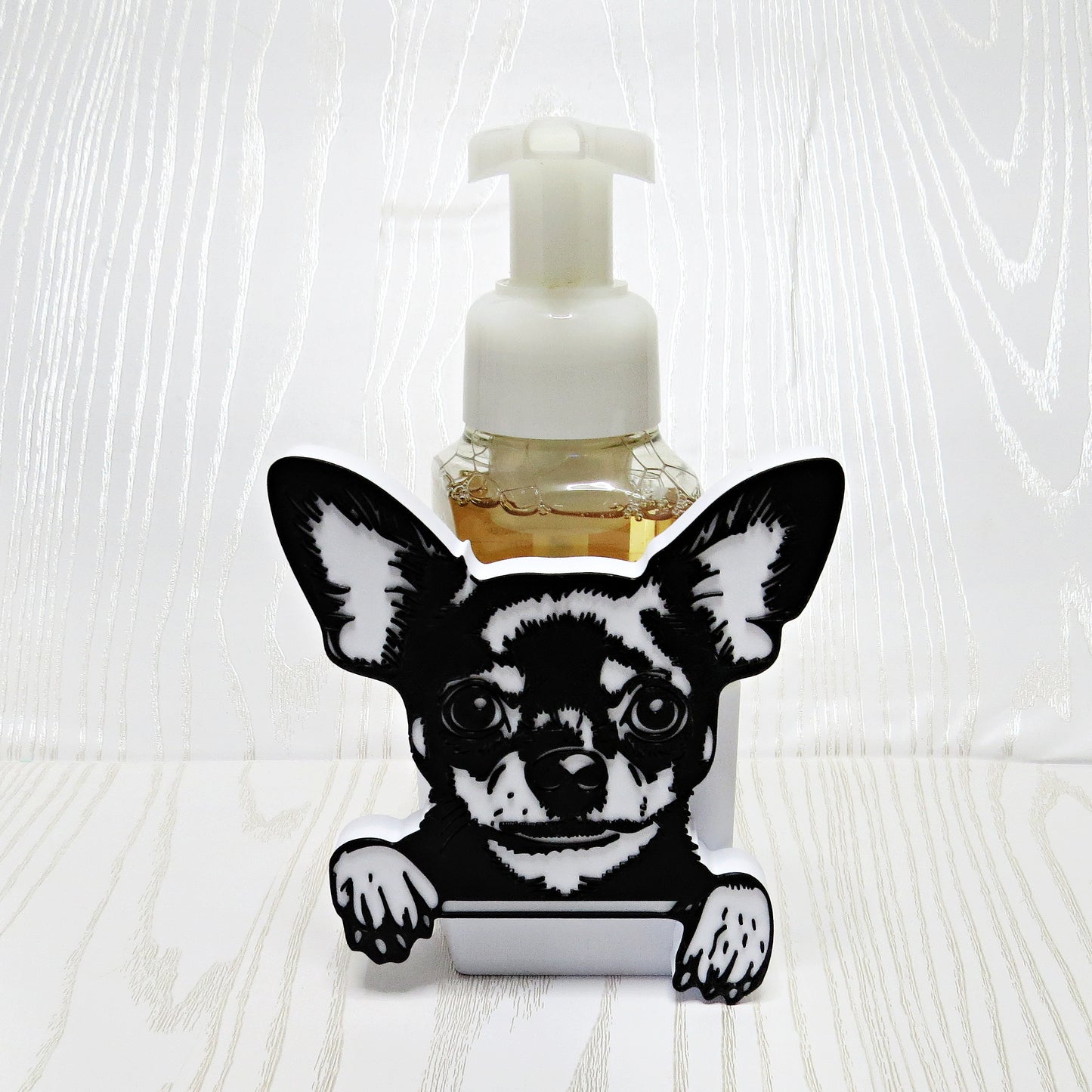 Chihuahua Foaming Soap Bottle Holder – Cute 3D Printed Two-Tone Brown Cream Peeking Chihuahua Face – Bath and Body Works Foaming Soap Dispenser Stand – Dog Breed Bathroom Kitchen Decor – Chihuahua Owner Pet Lover Gift