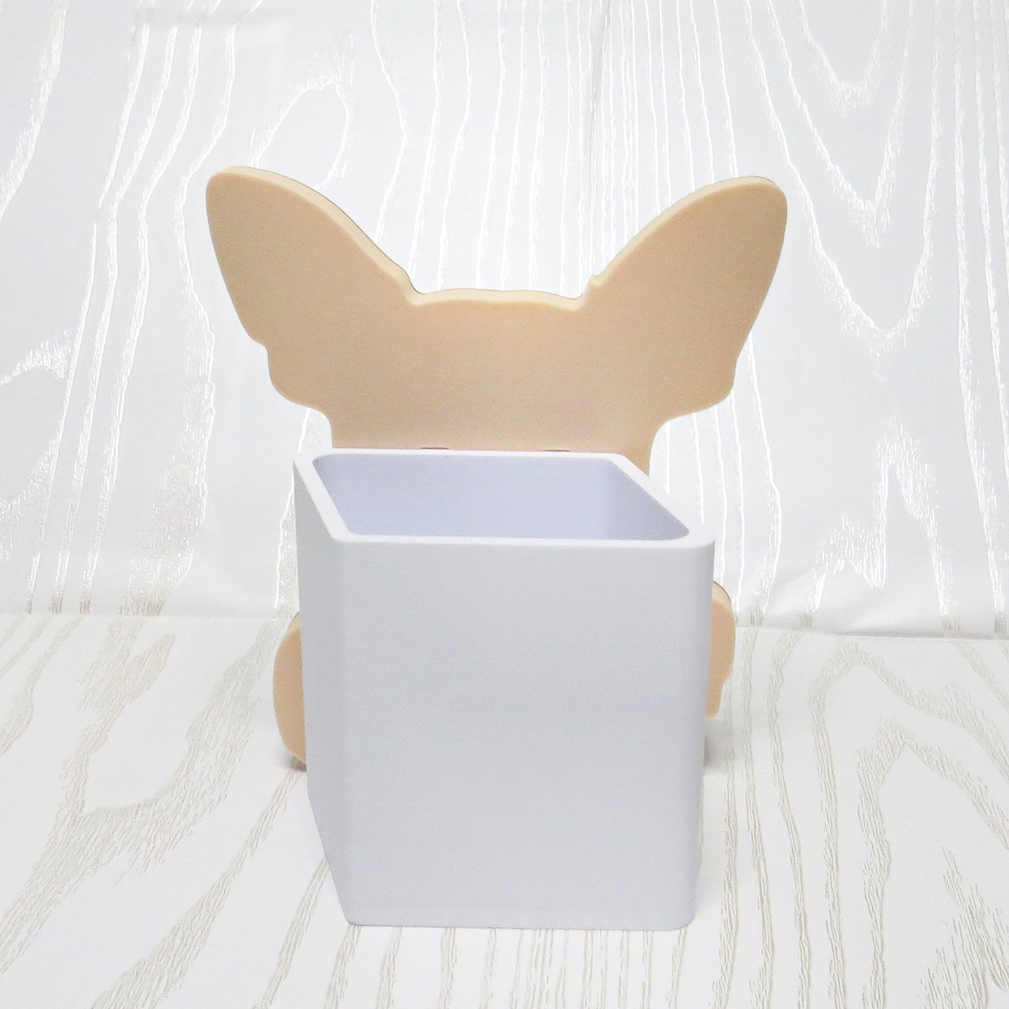 Chihuahua Foaming Soap Bottle Holder – Cute 3D Printed Two-Tone Brown Cream Peeking Chihuahua Face – Bath and Body Works Foaming Soap Dispenser Stand – Dog Breed Bathroom Kitchen Decor – Chihuahua Owner Pet Lover Gift