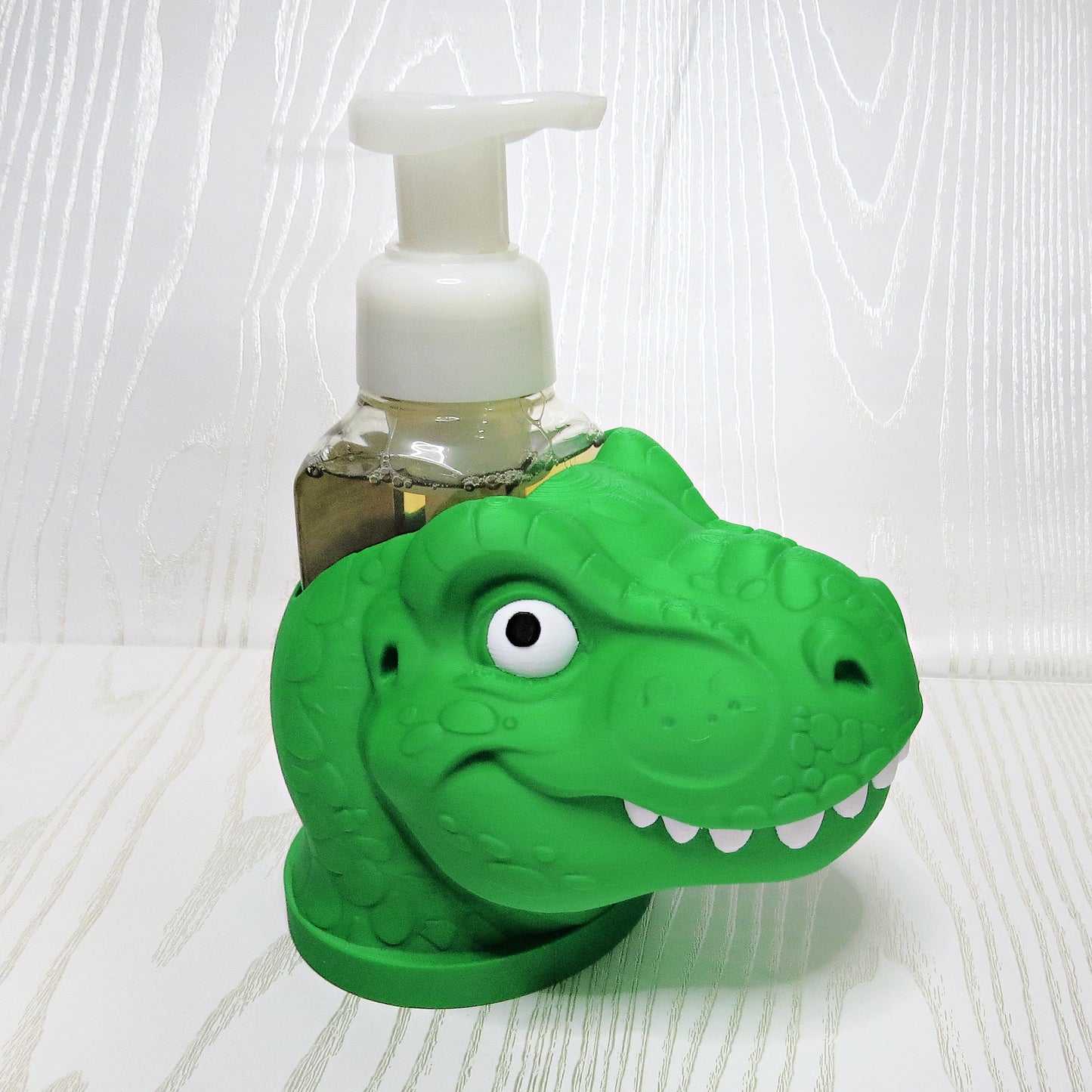 T-Rex Dinosaur Foaming Soap Bottle Holder – Cute 3D Printed Green T-Rex Head with Scaly Texture and White Teeth – Bath and Body Works Foaming Soap Dispenser Stand – Kids Boys Bathroom Bedroom Decor – Dinosaur Lover Dino Gift