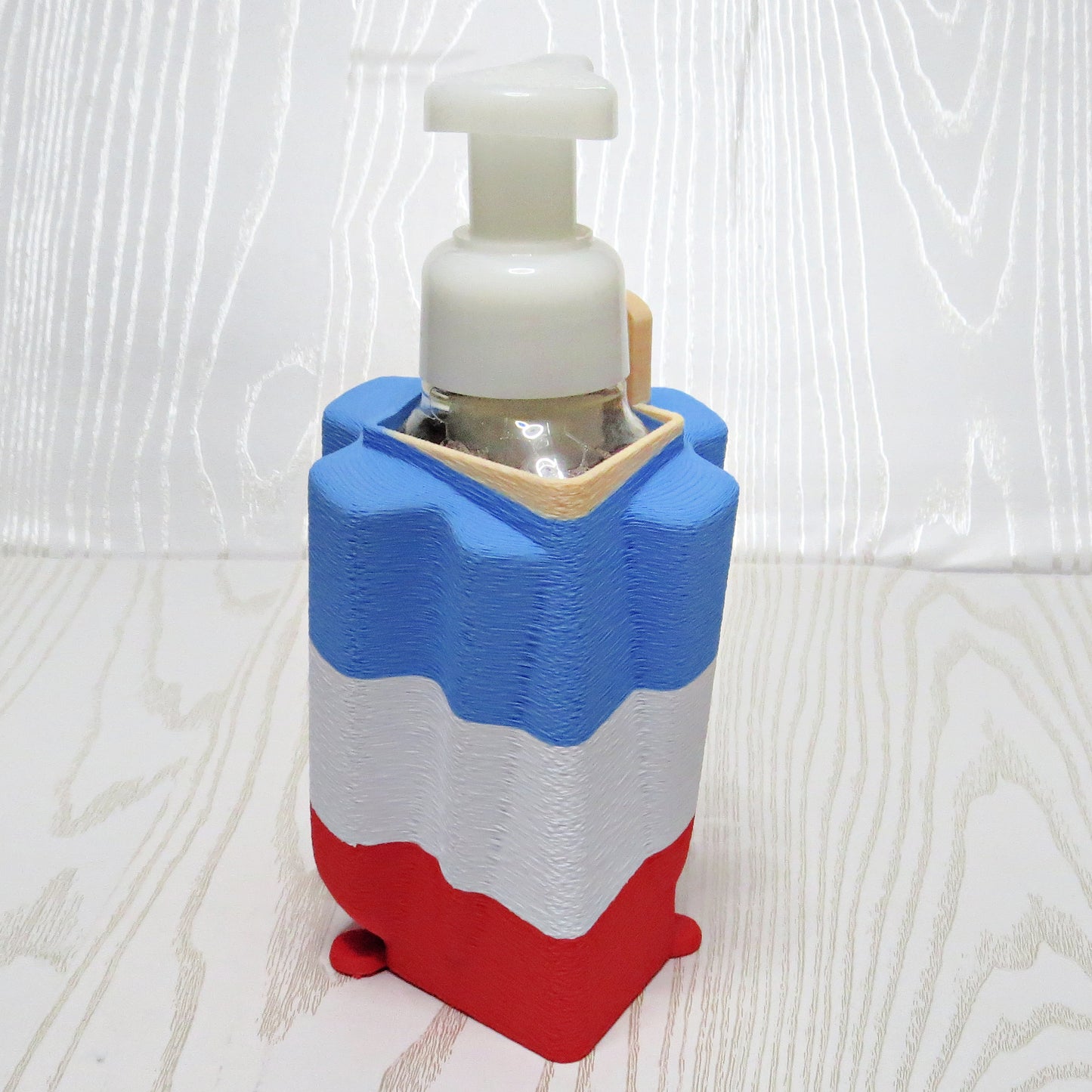 Patriotic Popsicle Foaming Soap Bottle Holder – Cute 3D Printed Red White and Blue Ice Pop with Melting Base – Bath and Body Works Foaming Soap Dispenser Stand – Fourth of July Summer Americana Bathroom Kitchen Decor – Independence Day Patriotic Gift