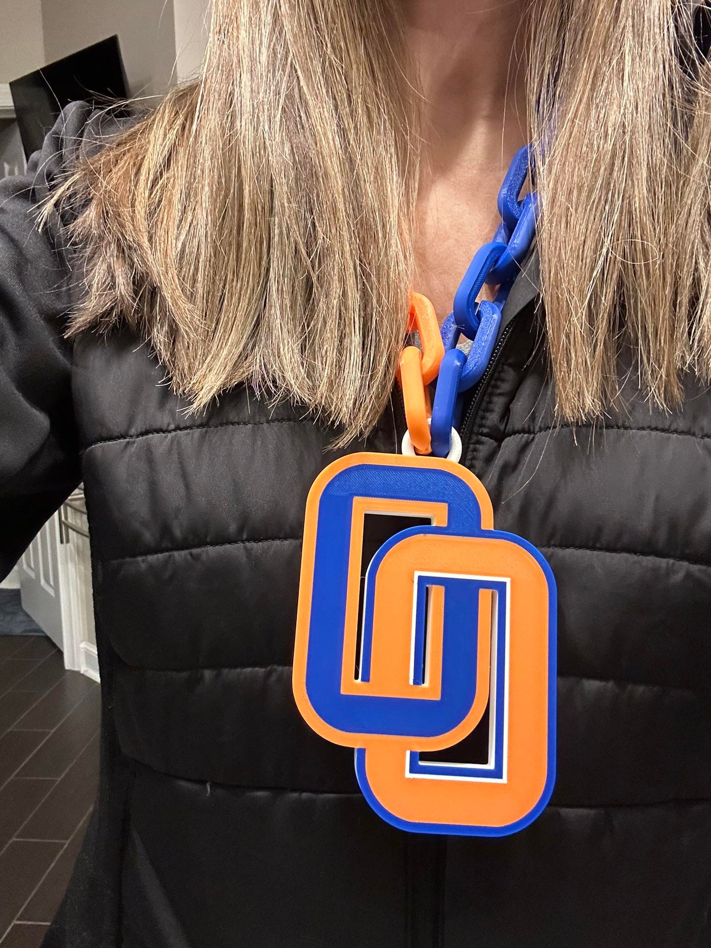 Olentangy Orange Hype Chain - Blue & Orange School Spirit Necklace - worn on model's neck