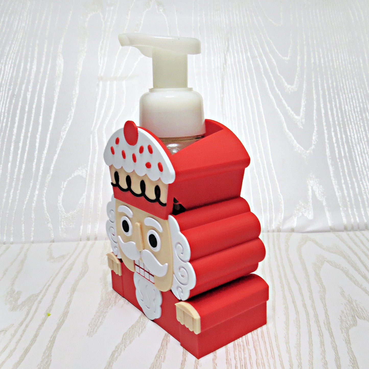 Nutcracker Foaming Soap Bottle Holder – Cute 3D Printed Red and White Christmas Nutcracker Soldier – Bath and Body Works Foaming Soap Dispenser Stand – Holiday Festive Bathroom Kitchen Counter Decor – Nutcracker Lover Christmas Gift