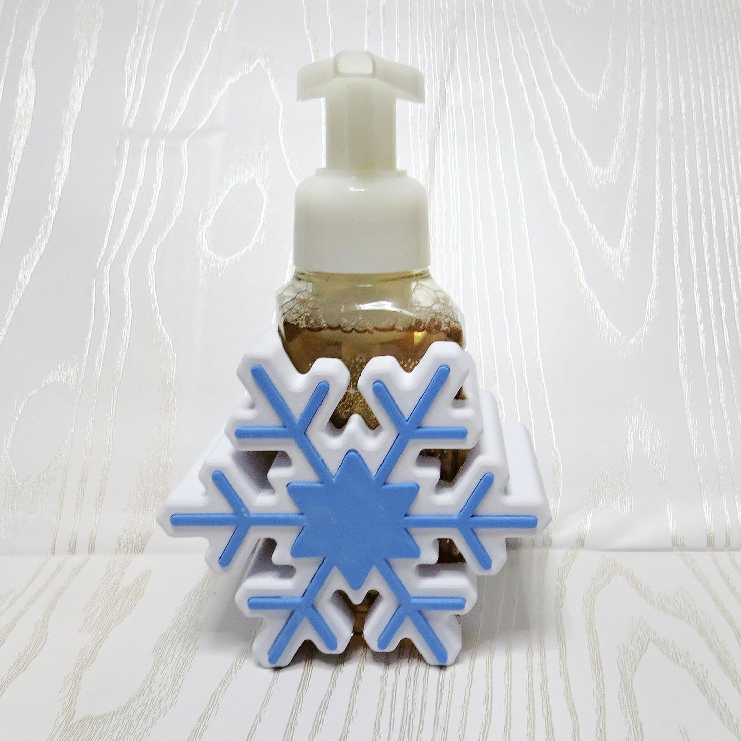 white-blue-3d-printed-crystal-snowflake-foaming-soap-holder-six-pointed-arms-cutout-pattern-center-star-winter-christmas-bathroom-decor